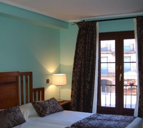 Hotel-Hospederia Los Templarios เซปุลเวดา ภายนอก รูปภาพ